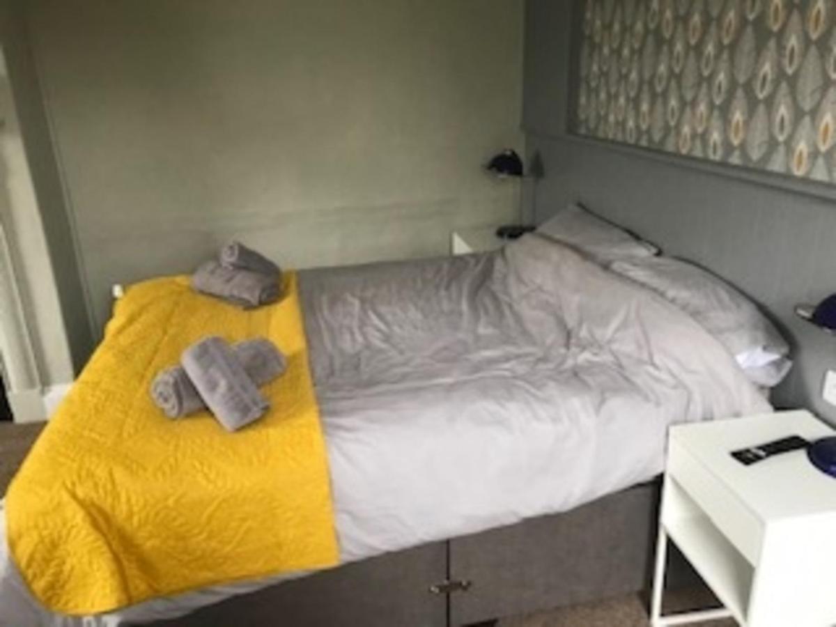 Отель The Kings Head Chacewater Экстерьер фото