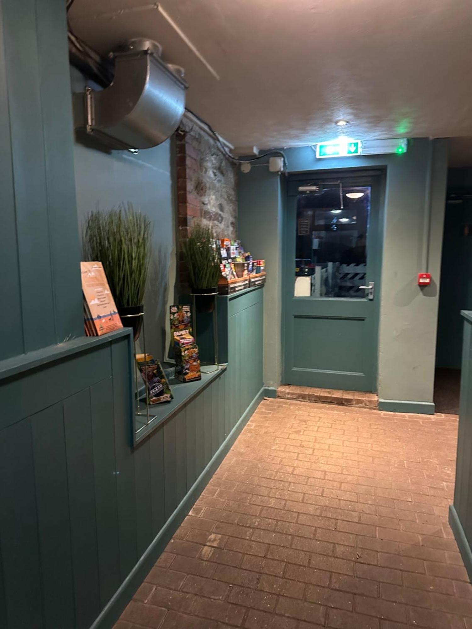 Отель The Kings Head Chacewater Экстерьер фото