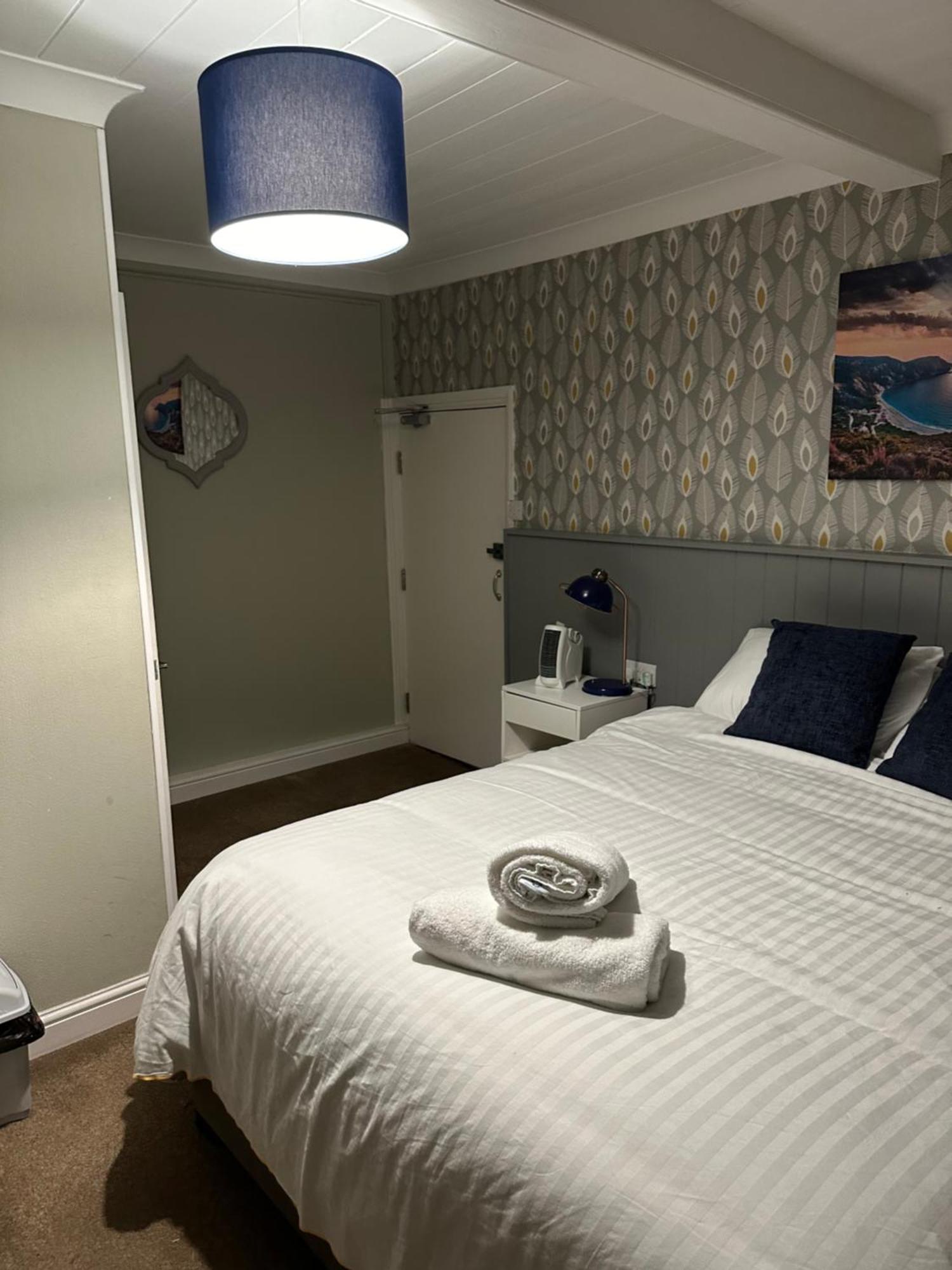 Отель The Kings Head Chacewater Экстерьер фото