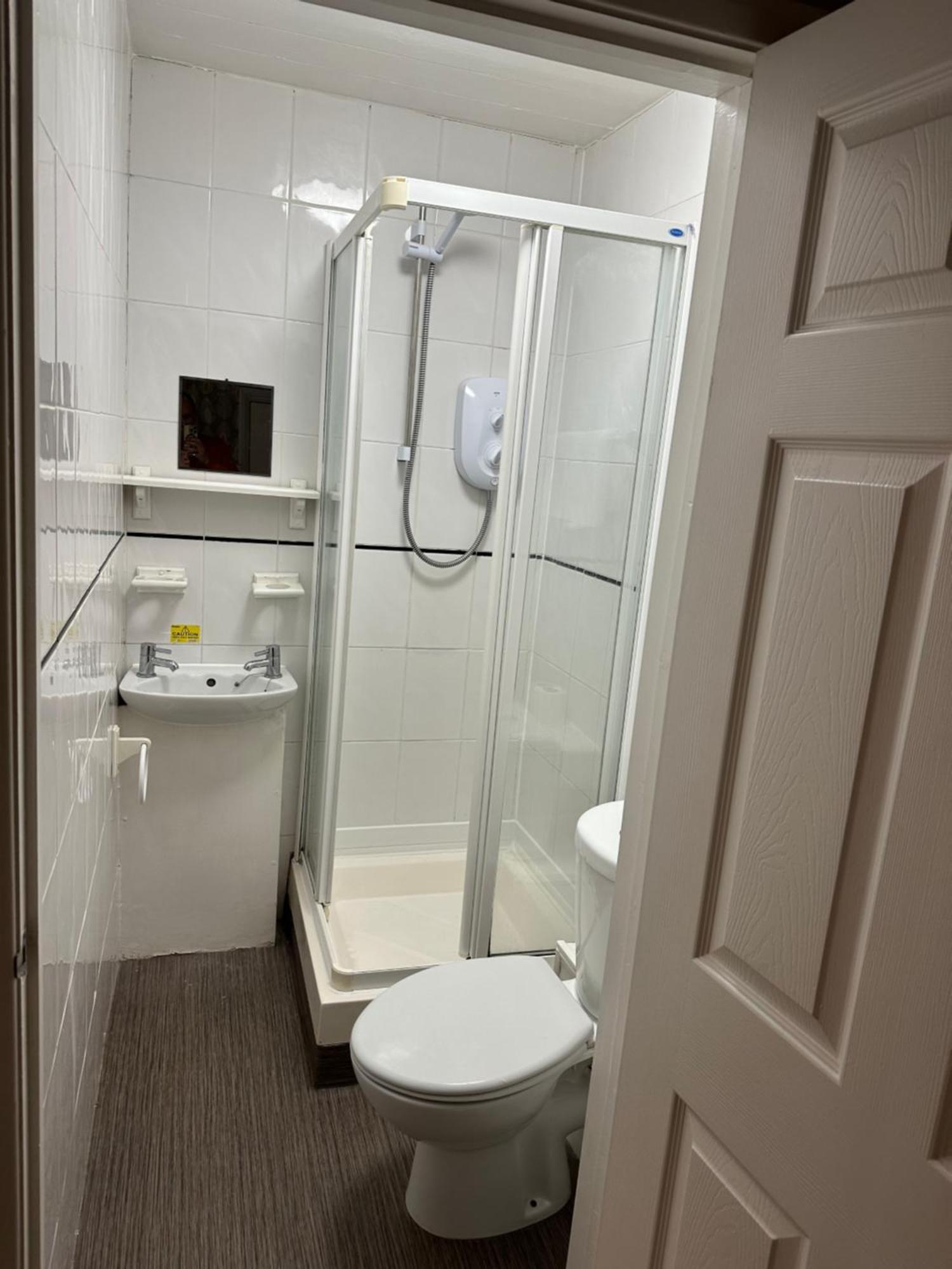 Отель The Kings Head Chacewater Экстерьер фото