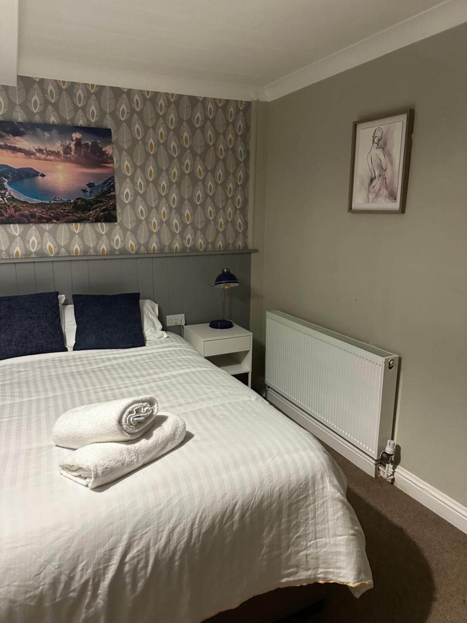 Отель The Kings Head Chacewater Экстерьер фото