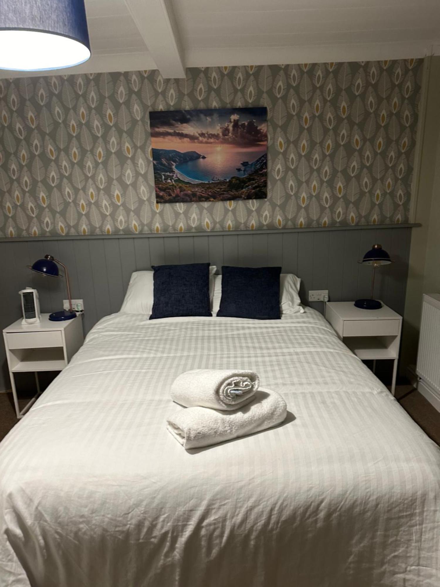 Отель The Kings Head Chacewater Экстерьер фото
