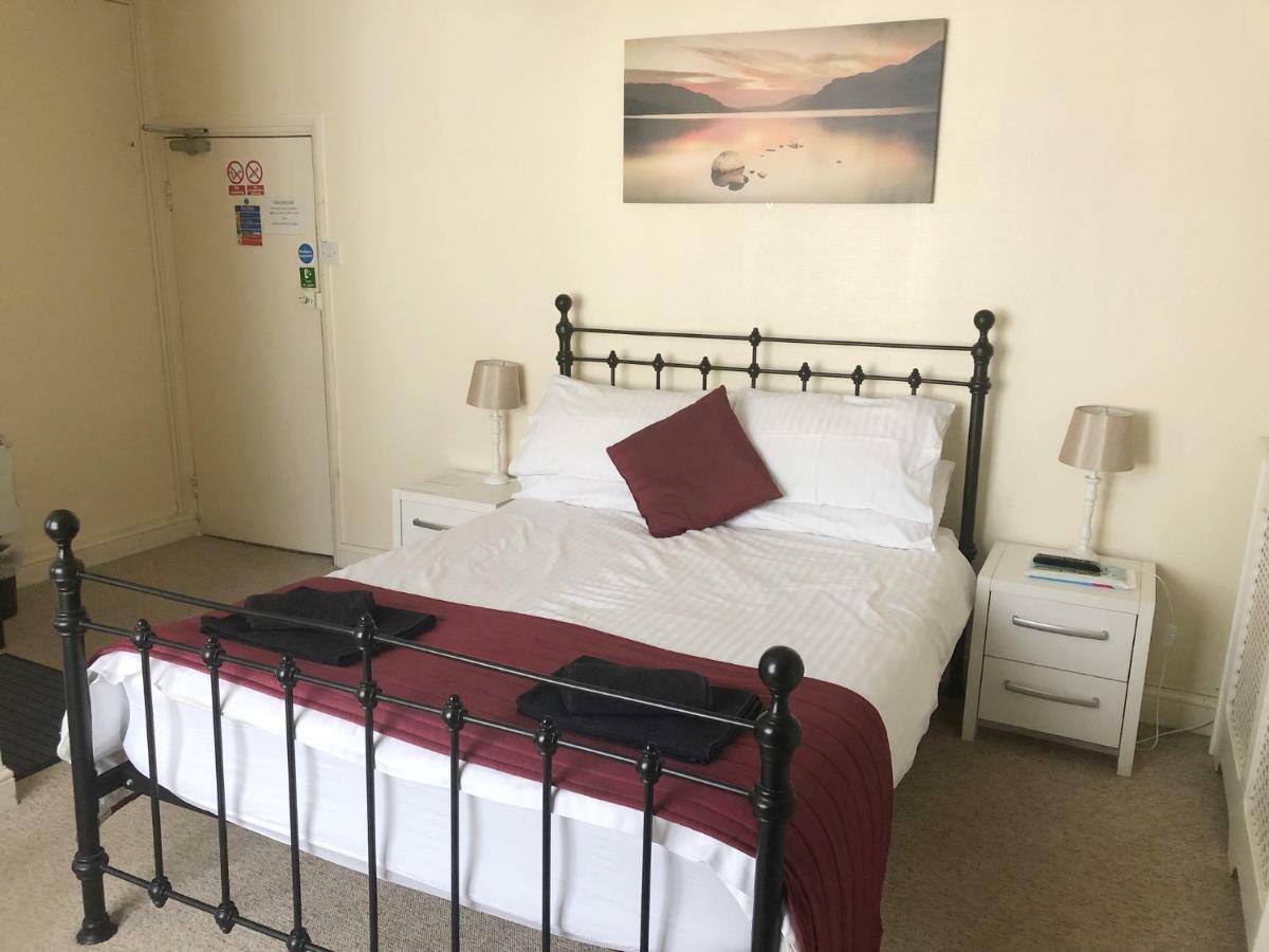 Отель The Kings Head Chacewater Экстерьер фото