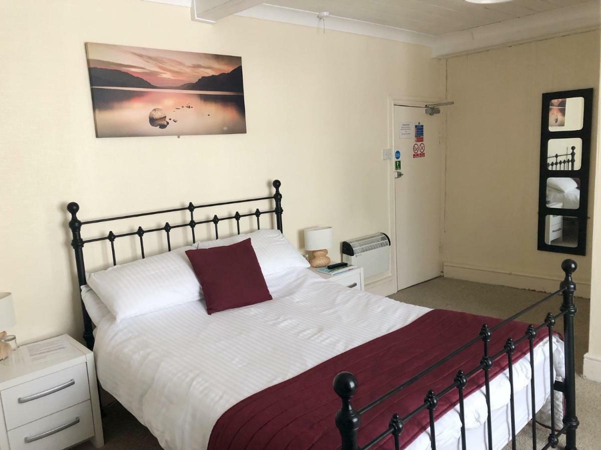 Отель The Kings Head Chacewater Экстерьер фото