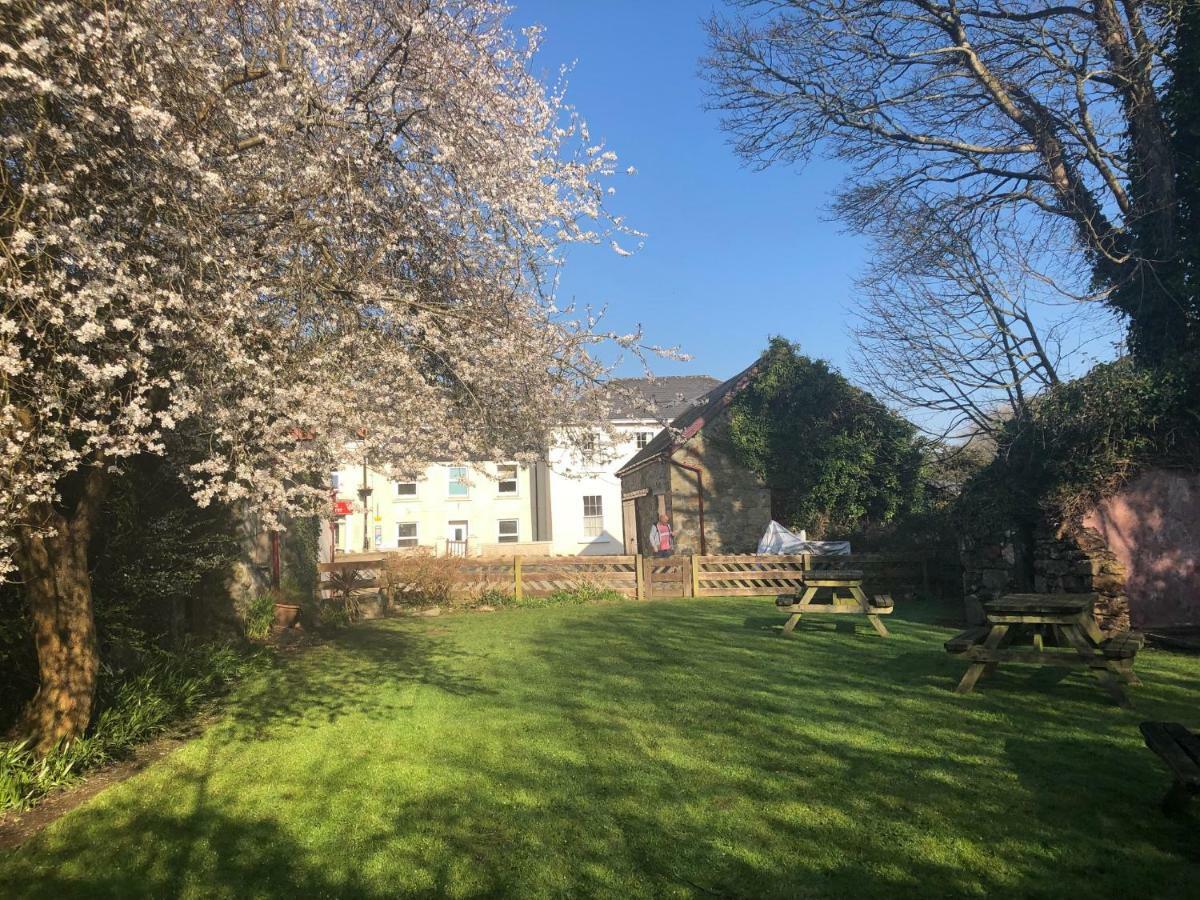 Отель The Kings Head Chacewater Экстерьер фото