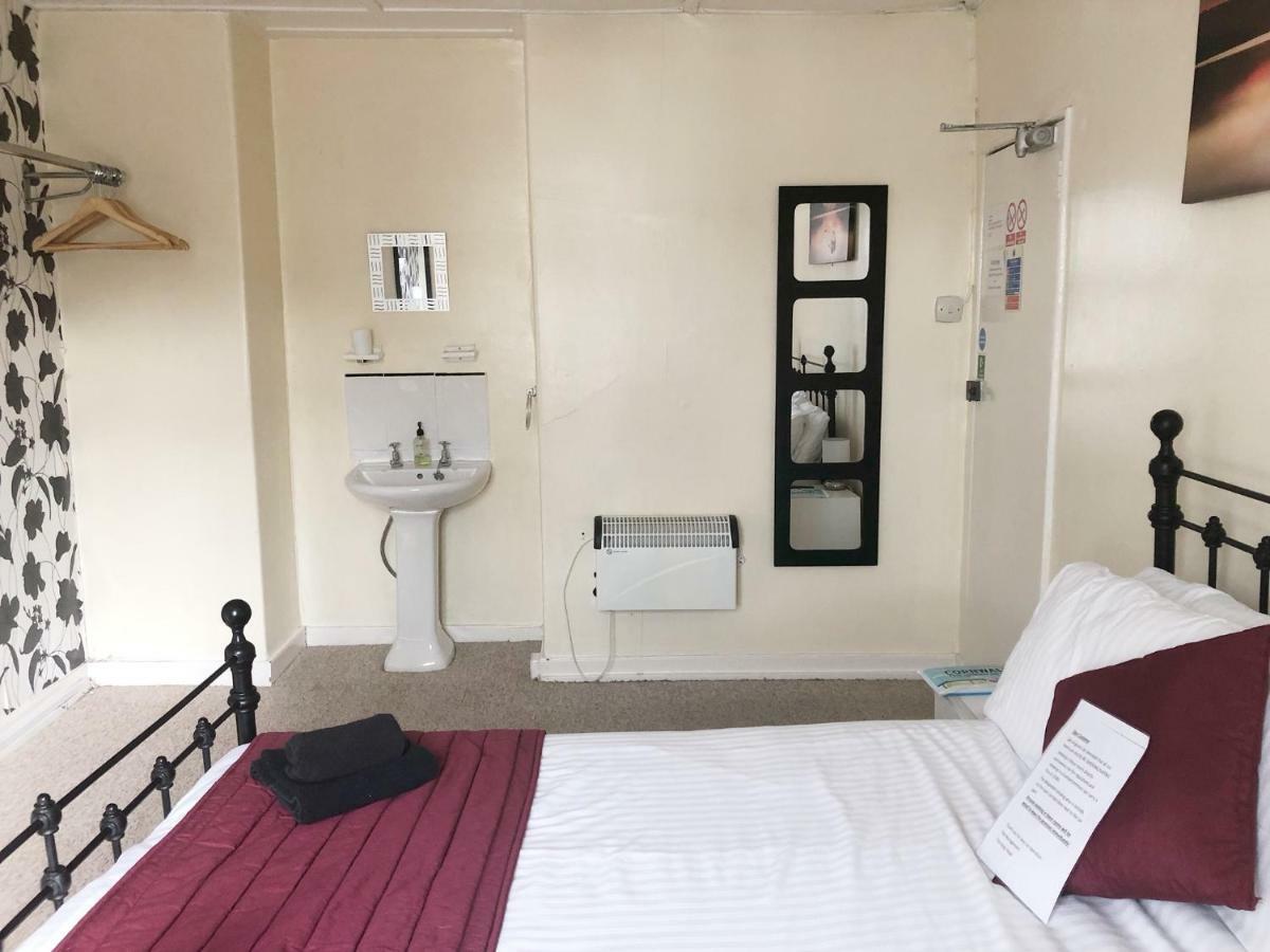 Отель The Kings Head Chacewater Экстерьер фото